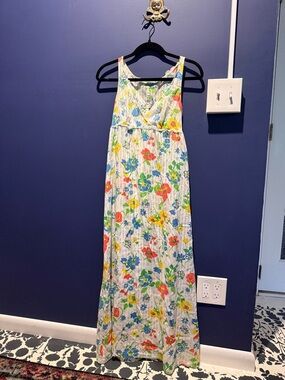 Vintage Sleeveless Maxi nightgown in White with Multicolor Print
